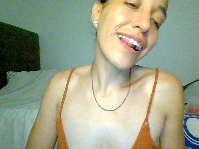 TaniaMarqueza's BongaCams show and profile