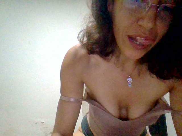 TaniaMarqueza's BongaCams show and profile
