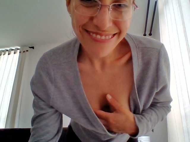 TaniaMarqueza's BongaCams show and profile