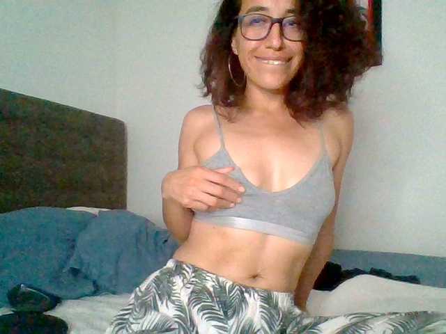 TaniaMarqueza's BongaCams show and profile