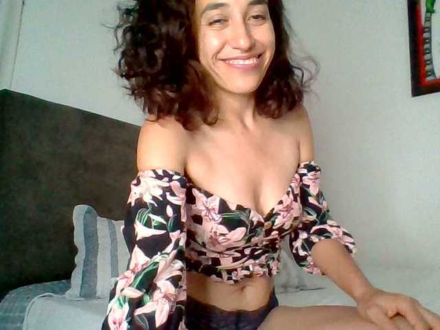 TaniaMarqueza's BongaCams show and profile