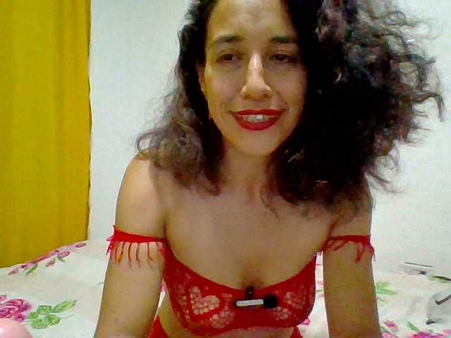 TaniaMarqueza's BongaCams show and profile