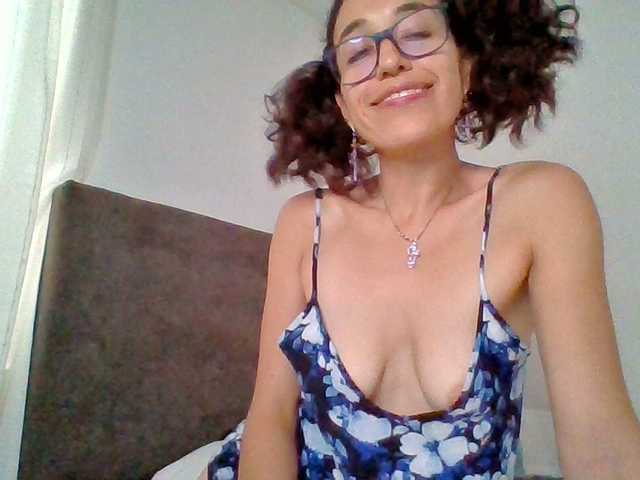 TaniaMarqueza's BongaCams show and profile