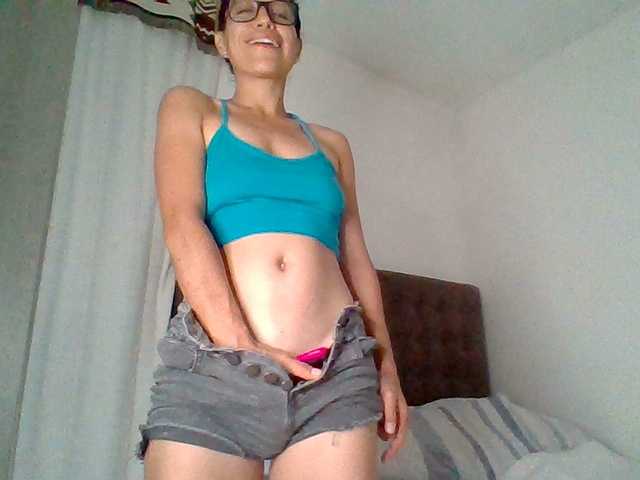 TaniaMarqueza's BongaCams show and profile