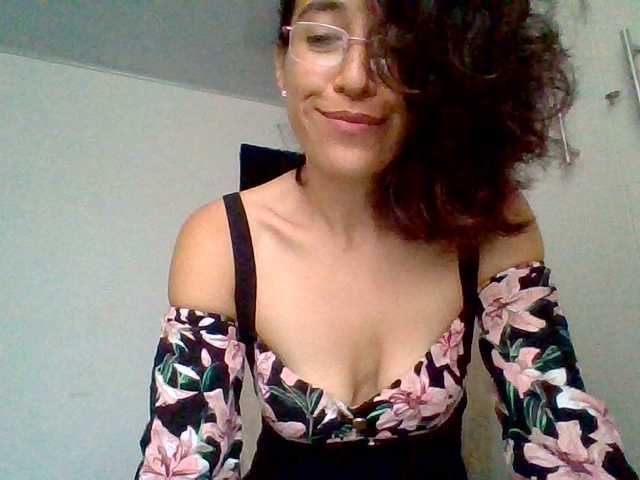 TaniaMarqueza's BongaCams show and profile