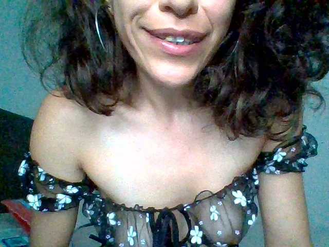 TaniaMarqueza's BongaCams show and profile