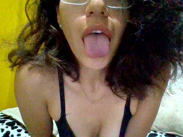 TaniaMarqueza's BongaCams show and profile