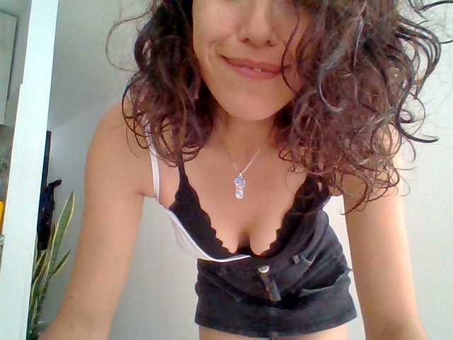 TaniaMarqueza's BongaCams show and profile