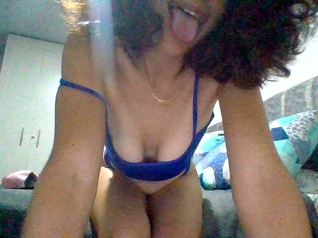 TaniaMarqueza's BongaCams show and profile