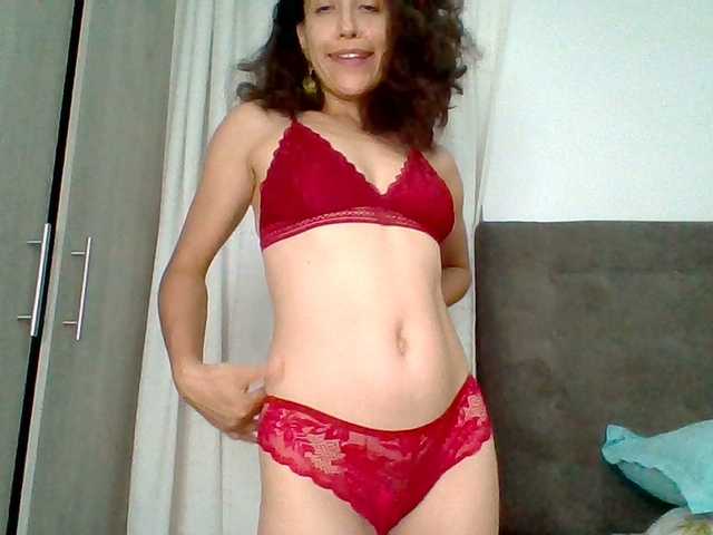 TaniaMarqueza's BongaCams show and profile