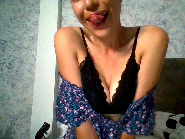 TaniaMarqueza live cam profile