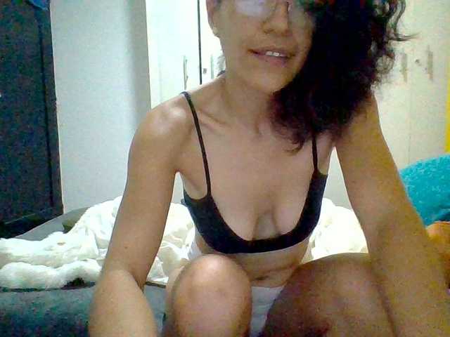 TaniaMarqueza's BongaCams show and profile