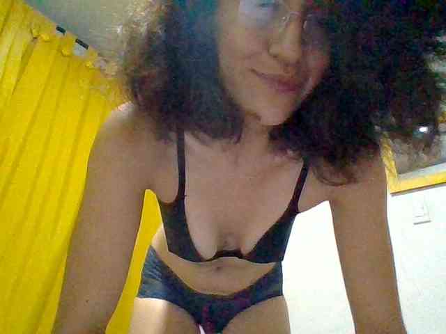 TaniaMarqueza webcam