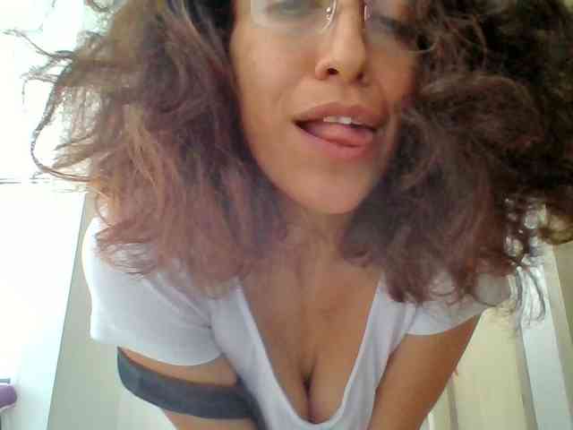 TaniaMarqueza webcam