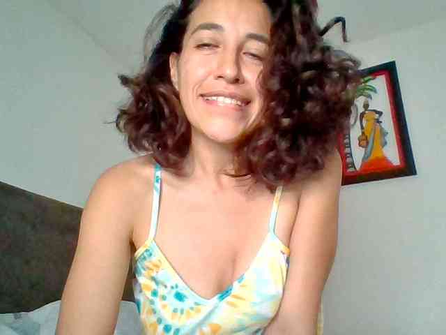 TaniaMarqueza webcam