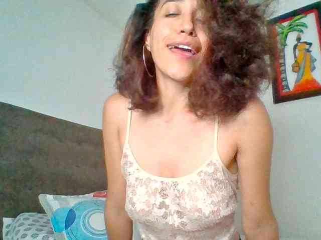 TaniaMarqueza webcam