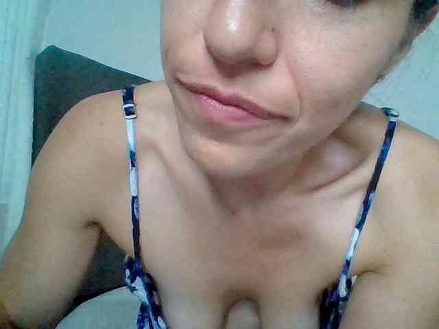 TaniaMarqueza webcam