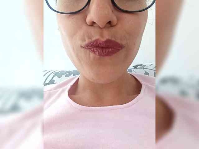 TaniaMarqueza webcam