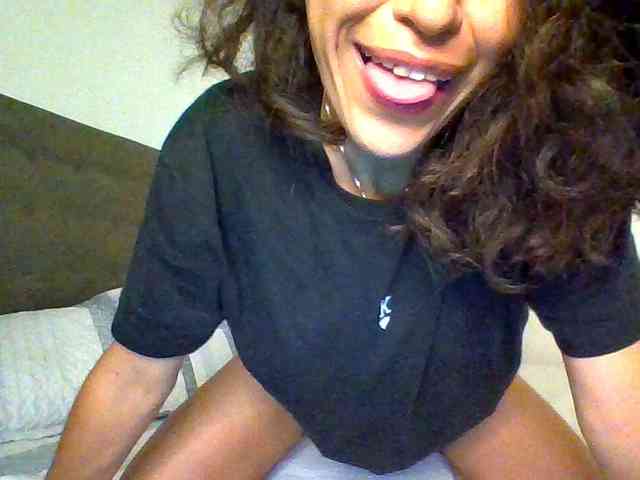 TaniaMarqueza webcam