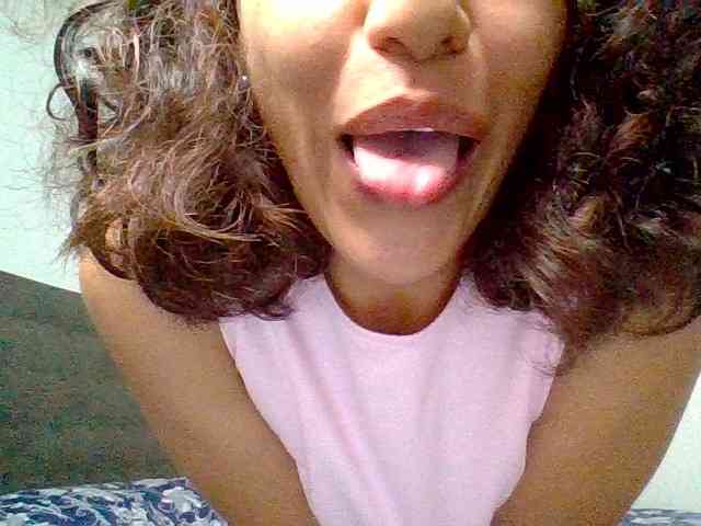 TaniaMarqueza webcam