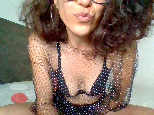 TaniaMarqueza webcam