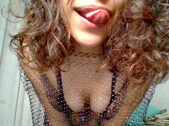 TaniaMarqueza TaniaMarqueza