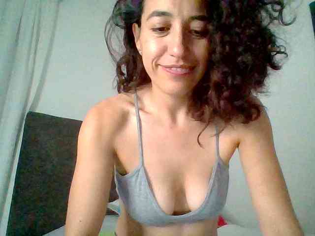TaniaMarqueza webcam