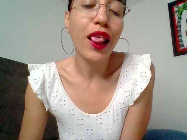 TaniaMarqueza webcam