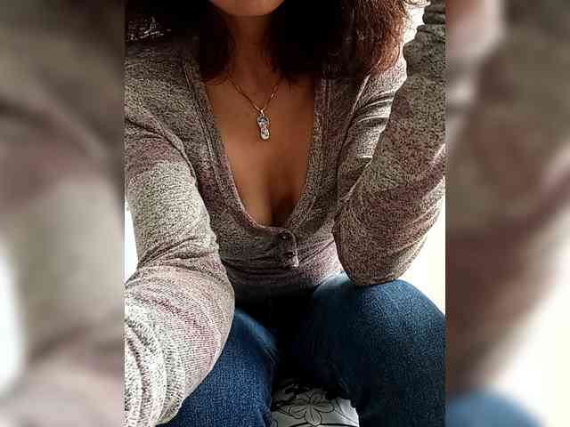 TaniaMarqueza webcam