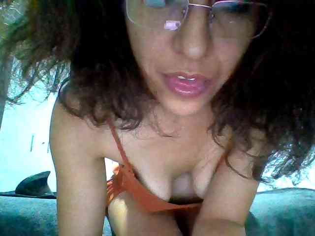 TaniaMarqueza webcam