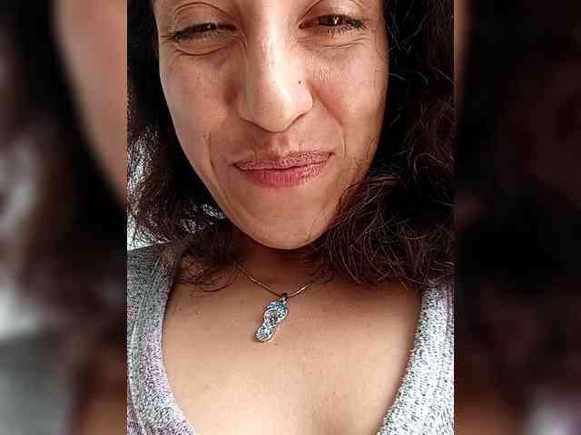 TaniaMarqueza webcam