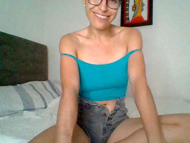 TaniaMarqueza webcam