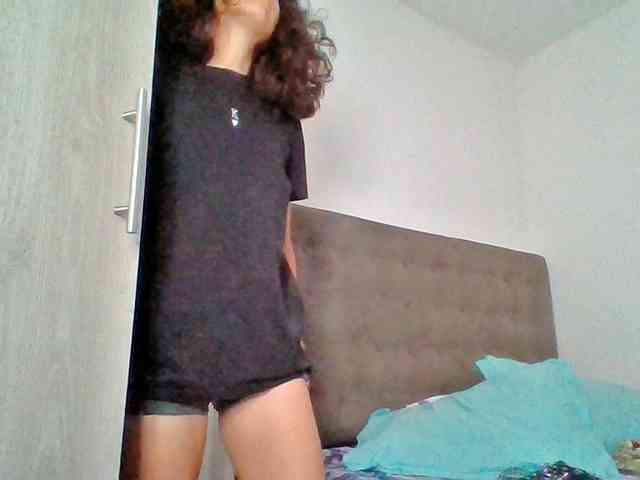 TaniaMarqueza webcam