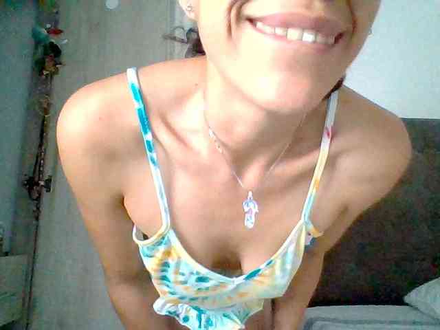 TaniaMarqueza webcam