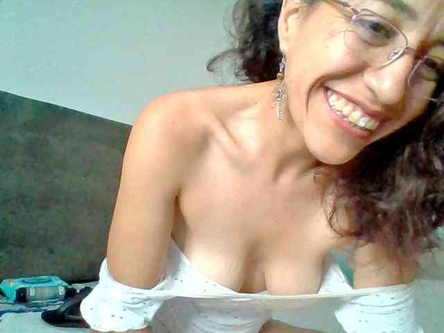 TaniaMarqueza webcam