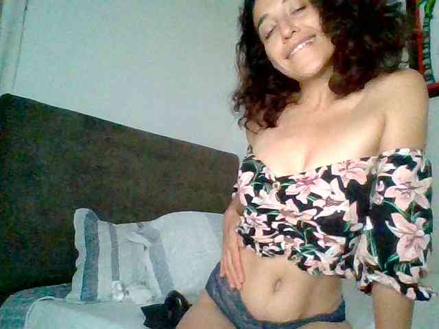 TaniaMarqueza webcam