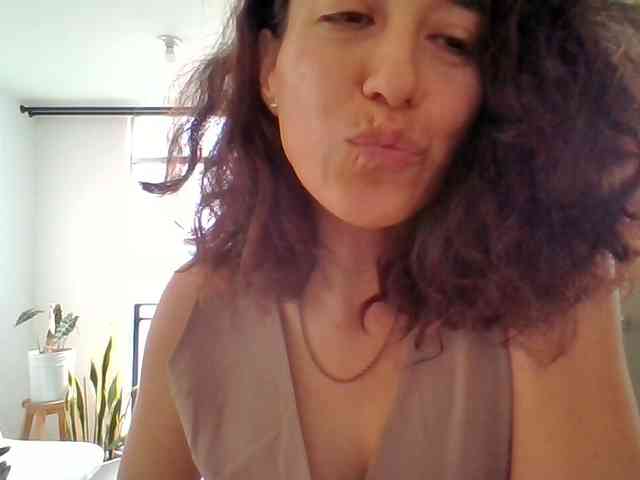 TaniaMarqueza webcam