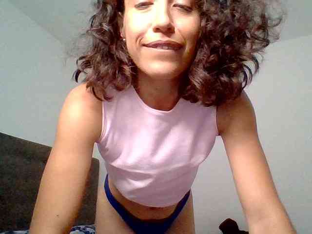 TaniaMarqueza webcam