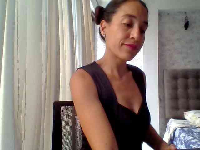 TaniaMarqueza Live Webcam on BongaCams