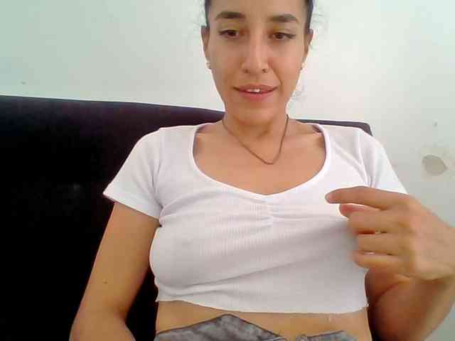 TaniaMarqueza webcam