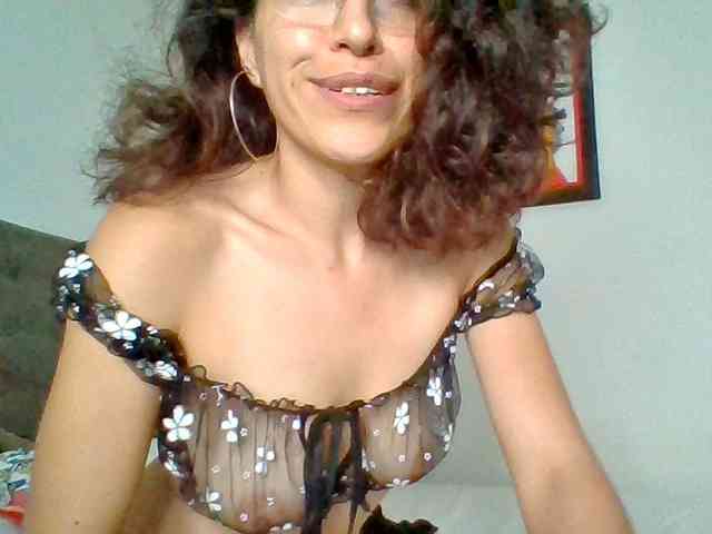 TaniaMarqueza webcam