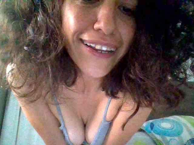 TaniaMarqueza webcam