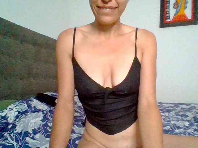 TaniaMarqueza webcam