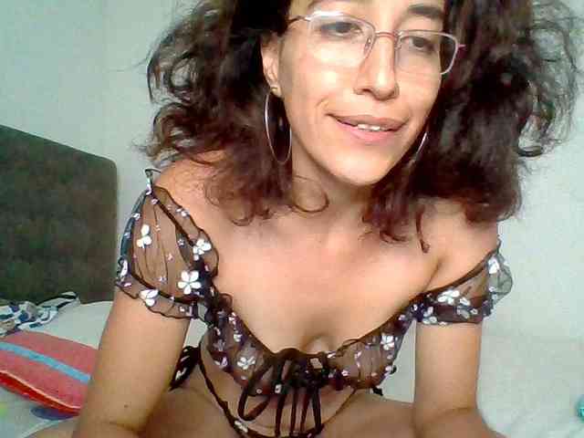 TaniaMarqueza webcam