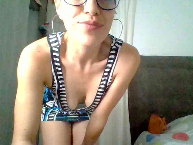 TaniaMarqueza webcam