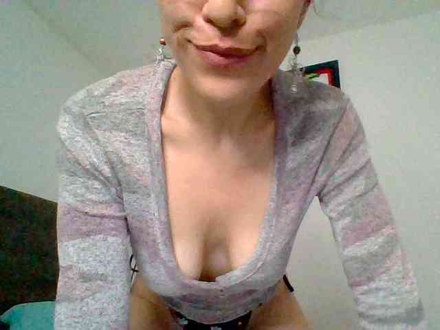 TaniaMarqueza webcam