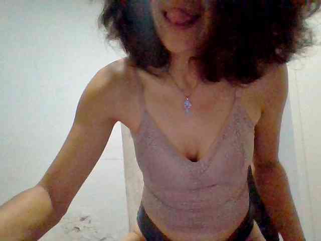 TaniaMarqueza webcam