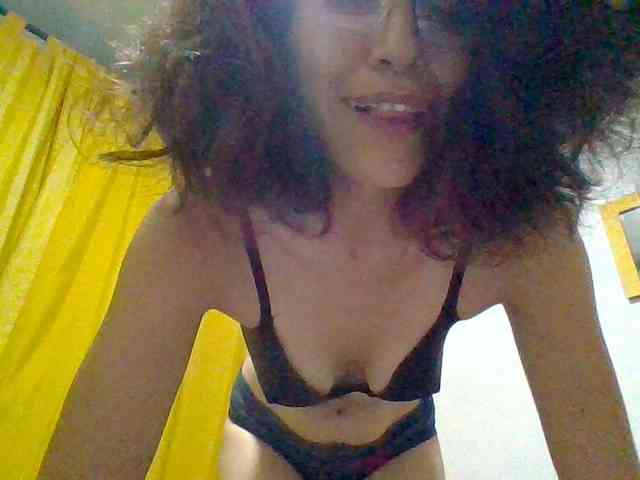 TaniaMarqueza webcam