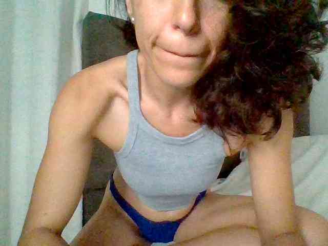 TaniaMarqueza webcam