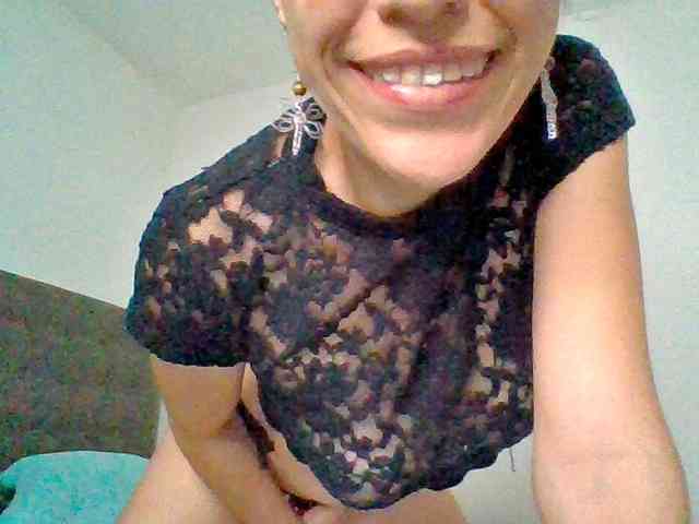 TaniaMarqueza webcam